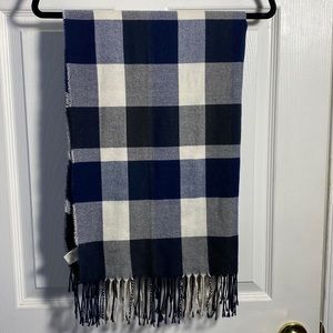 Checkered Navy and White Super Soft Blanket Scarf Shaw 74” x 26”